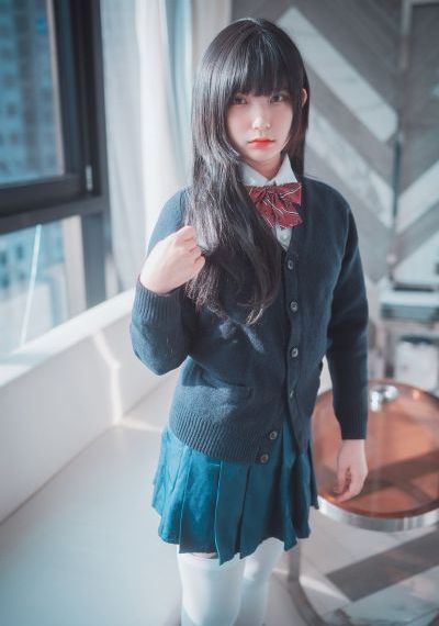 年轻的姨妈_成人在线观看免费