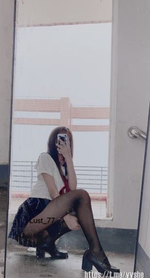 一楼一鬼_BD国语免费高清观看