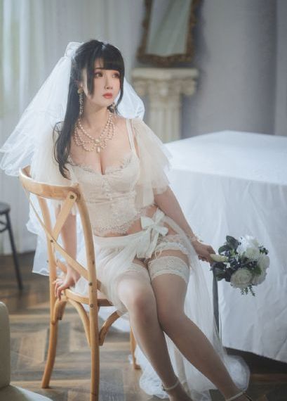 意大利电影窥视狂人完整_BD韩语最新电影在线观看
