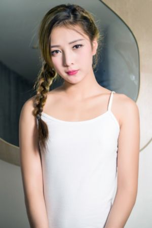 av铃原爱蜜莉在线观看_十万网红美女美酱