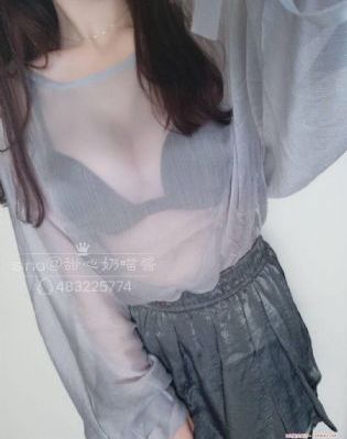 美女扒开尿口让男人捅爽_1080高清免费观看